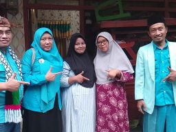 Peduli Kesehatan Caleg DPR RI Partai Gelora Doddy Eka Putra Dapil Jatim 1 Sambangi Warga Sawahan