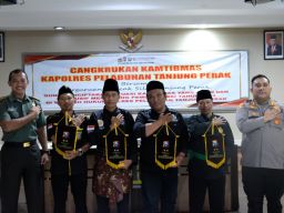 Polres Tanjung Perak Gelar Cangkrukan Kamtibmas, Bersama Perguruan Pencak Silat Untuk Pemilu Damai.