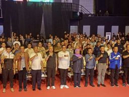 Gubernur Khofifah Berikan Penghargaan Insan Olahraga Berprestasi