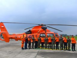 Skuadron Udara 400 Wing Udara 2 Berlatih EMU Bersama Basarnas Surabaya