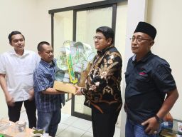Kepala Imigrasi Tanjung Perak Buka Bersama dengan Pengurus PWI Jatim
