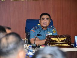 Puspenerbal Gelar Penyegaran Prosedur Terbang Formasi Bagi Pilot Helikopter