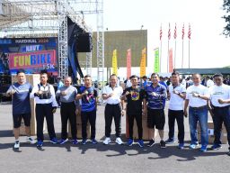 Komandan dan PJU Puspenerbal Ikuti Gowes Navy Fun Bike Keliling Markas TNI AL