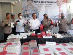 Polda Jatim Bongkar Pabrik Narkoba Omzet Miliaran