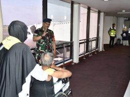 Satgaspam TNI AL Bandara Internasional Juanda Pastikan Keamanan Keberangkatan Jama'ah Haji 2024