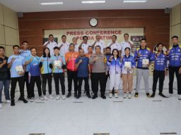 Kapolda Jatim Lepas Lima Klub Wakil Jatim ke Kejurnas Antar Klub U17 2024 di Yogjakarta