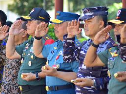 Komandan Puspenerbal Sambut Kunker Presiden R1 Joko Widodo