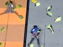 Noval Bayu Pradana dan Indie Maharanee Juara Nomor Lead U-19 Rektor UNESA Cup CC  2024