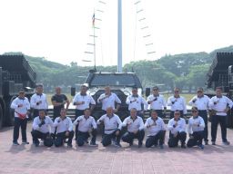 Jelang HUT ke-79 TNI, Komandan Puspenerbal Funbike dan Baksos Bersama Pangkotama TNl AL Wilayah Surabaya