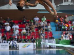 Aksi Akrobatik Gladies Larisa Sumbang Emas untuk Jatim