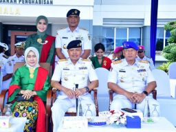Komandan Puspenerbal Hadiri Upacara Parade dan Defile Hari Armada RI Tahun 2024