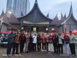 Pembukaan Festival Bazar Ramadhan Nusantara FPK Jatim dan Gebu Minang Jatim, Meriah