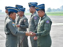 Komandan Puspenerbal Pimpin Sertijab Tiga Komandan Pangkalan Udara TNl AL
