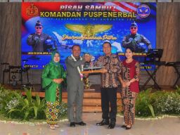 Pangkoarmada II Hadiri Pisah Sambut Komandan Puspenerbal