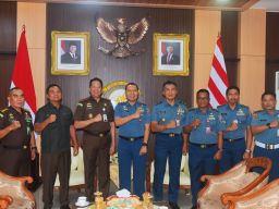 Perkuat Jalinan Silaturahmi, Pangkoarmada II Terima Courtesy Call Kajati Jatim