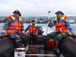 Gerak Cepat Prajurit Lanal Banyuwangi Koarmada II Dalam Pencarian Korban KMP Tunu Pratama Jaya