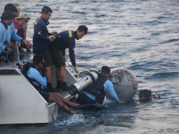 Dislambair dan Satkopaska Koarmada II Laksanakan Penyelaman Di Titik Dugaan Tenggelamnya KMP Tunu Pratama Jaya