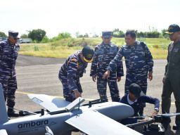 Dankolat Penerbal Tinjau Uji Coba Drone VTOL di Lapter R.E.B.O Tjokroadirejo Grati Pasuruan