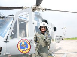 Refresh Kemampuan Terbang, Komandan Puspenerbal Terbang Refreshing Gunakan Heli NBell-412