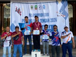 Perwira Skuadron Udara 700 Wing Udara 2 Puspenerbal Boyong Sejumlah Medali Cabor Aeromodelling