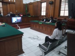 Terdakwa Monica Ratna Pujiastuti Harap Vonis Ringan dan Minta Dikembalikan Asetnya