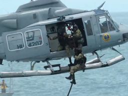 31 Pesud Puspenerbal Terlibat Parade Kapal Perang TNl AL Saat Presidential Inspection di Teluk Jakarta