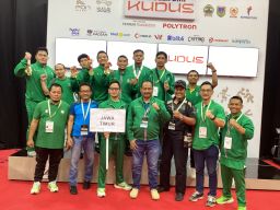 Hadiah Umroh Jadi Penyemangat, Gulat Jawa Timur Sabet Empat Emas di PON Bela Diri 2025