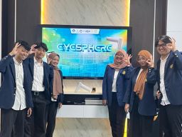 Mahasiswa UNESA Hadirkan EyeSphere, Alat Portable AI dan Cloud untuk Deteksi Dini Mata