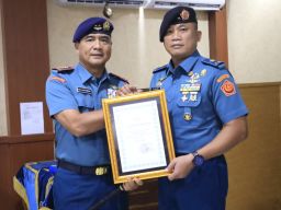 Komandan Puspenerbal Terima Courtesy Call Tujuh Pati TNl AL Wilayah Surabaya