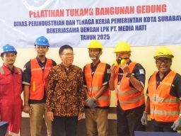 Kolaborasi Disperindag dan GAPEKNAS Tingkatkan Kompetensi Tukang Bangunan di Surabaya