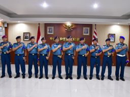 Komandan Puspenerbal Terima Courtesy Call Sembilan Pati TNl AL