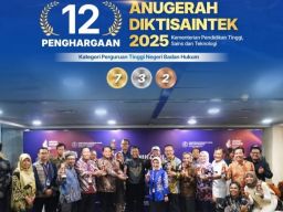 UNESA Jadi Bintang Utama Malam Anugerah Diktisaintek 2025 dengan 12 Penghargaan