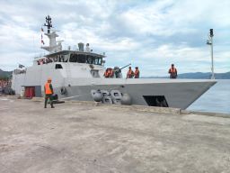 Bertolak dari Dermaga Tawiri Kodaeral lX, KRI Hampala-880 dan KRI Gulamah-869 Jalankan Misi Keamanan Laut