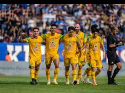 Persebaya Bantai Tuan Rumah PSIM Yogyakarta