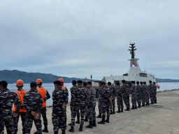 Dua KRl Kembali Bertolak dari Dermaga Tawiri Kodaeral IX Lanjutkan Misi Jaga Stabilitas Perairan lndonesia Timur
