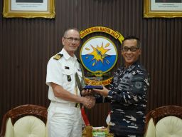 Koarmada II Terima Kunjungan Hanno Riegen, Dukung Penelusuran Sejarah Perwira Angkatan Laut