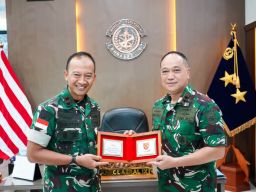 Jelang Sertijab, Pangdam XV/Pattimura Kunjungi Komandan Kodaeral lX