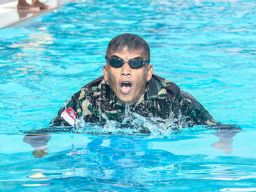 Lengkapi Data Kemampuan Garjas, PJU dan Kasatker Kodaeral lX Jalani Tes Renang Militer