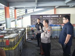 Skandal Penimbunan Solar Subsidi di Gresik, 17 Ribu Liter Diamankan Polisi