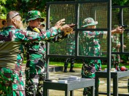 Pertajam Naluri Tempur, Prajurit Satrol Kodaeral IX Jalani Latihan Menembak Pistol