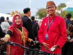 RH. Mohammad Ali Zaini: Ketua FPK Jatim Apresiasi Juara I Busana Adat Grahadi, Bukti Pembauran Kebangsaan
