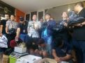 Polisi Berhasil Grebek Home Industri Ganja Sintetis di Surabaya