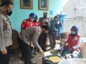 Kapolda Jatim Irjen Pol Nico Afinta "Dadar Ndok" Di Dapur Umum 