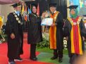 Dies Natalis Unitomo ke 41, Dekan Fikom Ditetapkan sebagai Dosen Inovatif dan Pendukung Penyelanggaraan Smart Campus