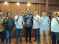 SMSI Surabaya Anjangsana ke Ketua DPRD Adi Sutarwijono 