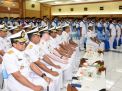 Gubernur Akademi Angkatan Laut Hadiri Wisuda Sarjana dan Diploma STTAL
