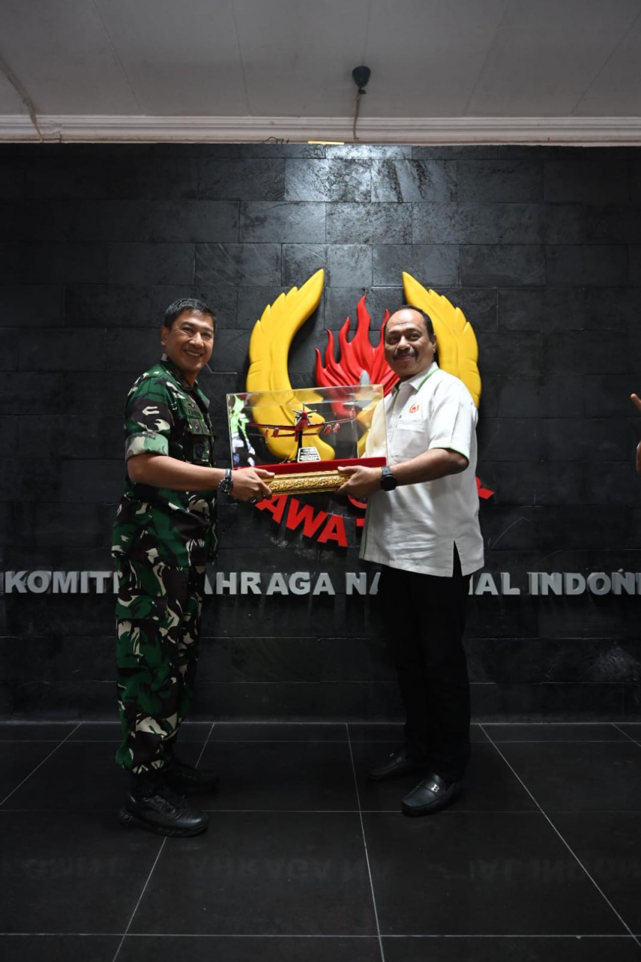 Danlanud TNI AU Abdulrrahman Saleh Kunjungi KONI Jatim