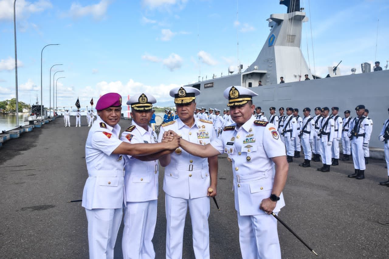 Komandan Kodaeral lX Kukuhkan Tiga Jabatan Komandan Satuan Strategis Jajaran Kodaeral lX