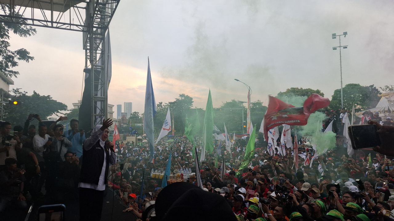 Buruh Soroti UU Cipta Kerja di May Day 2026, Gubernur Janjikan Kesejahteraan