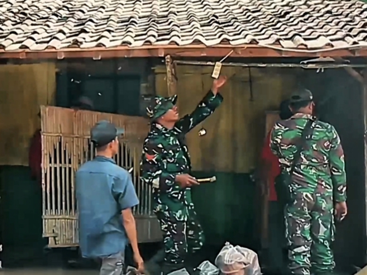 Rumah Musyarofah sebelum diperbaiki 